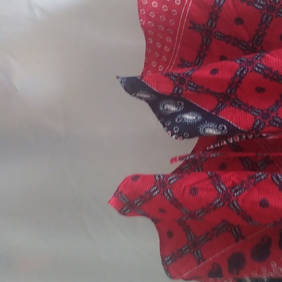 Lane Bryant printed red blouse v-neck - Picture 3 of 8